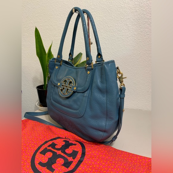 💕👜TORY BURCH Amanda Leather Hobo Bag💕👜👜 - Picture 3 of 11